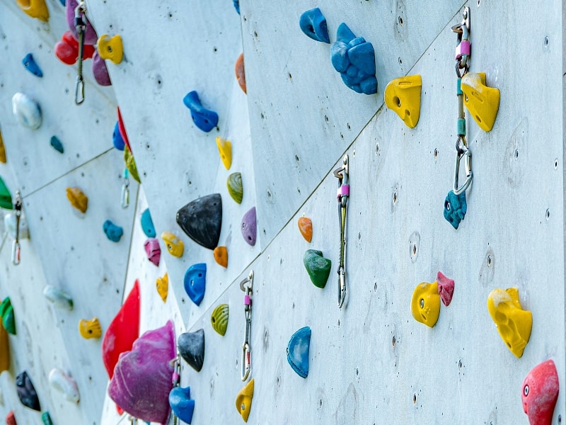 Climbing the American wall of worry